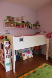 Younger child's bedroom