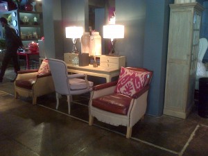 A dressing table area - great for doing vintage make up!
