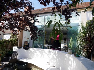 Exterior glass extension